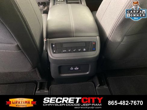 Used 2024 Nissan Pathfinder SV w/ SV Premium Package AWD/4WD image 22