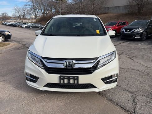 Used 2019 Honda Odyssey Touring image 2