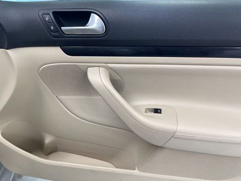 Used 2012 Volkswagen Jetta SE image 27