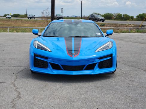 Used 2025 Chevrolet Corvette E-Ray AWD/4WD image 2