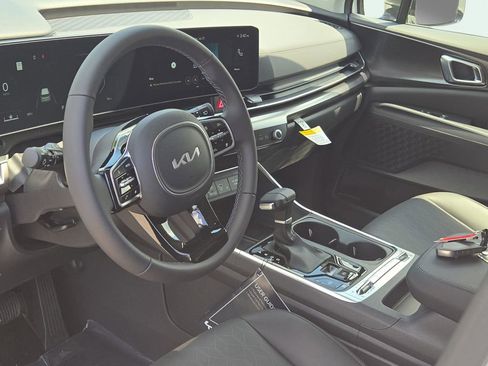 New 2026 Kia Carnival SX w/ SX Dark Edition Package image 17