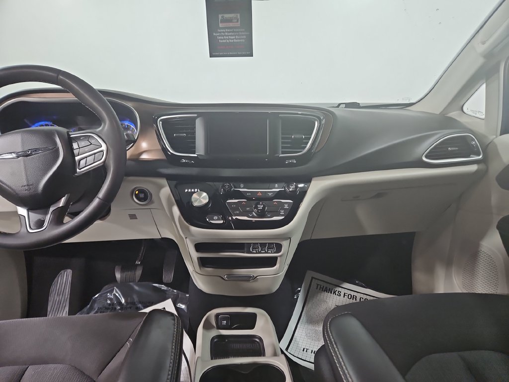 Used 2024 Chrysler Voyager LX FWD image 18