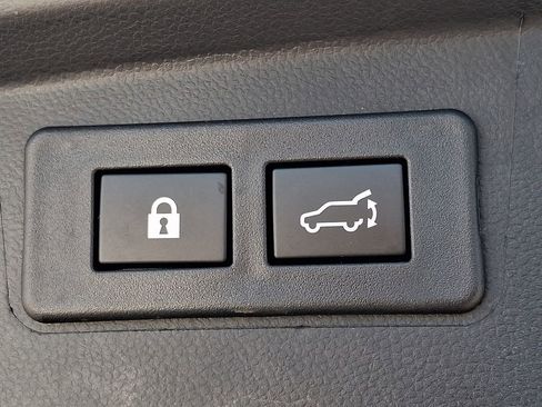 Used 2025 Subaru Outback Premium image 29