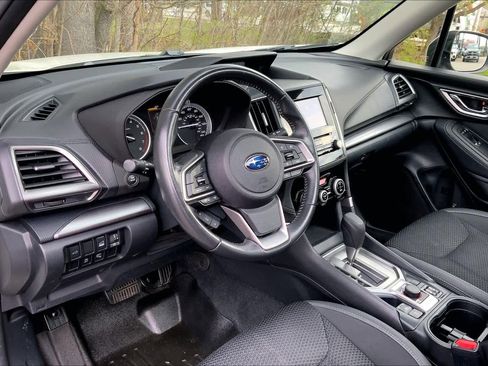 Used 2019 Subaru Forester Premium AWD/4WD image 18