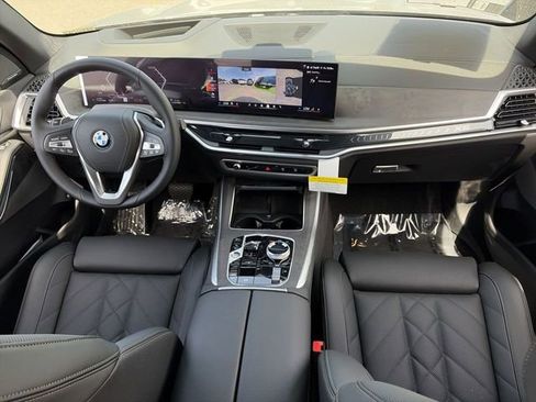 Used 2026 BMW X5 xDrive50e w/ Executive Package AWD/4WD image 14