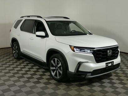 Used 2025 Honda Pilot Touring