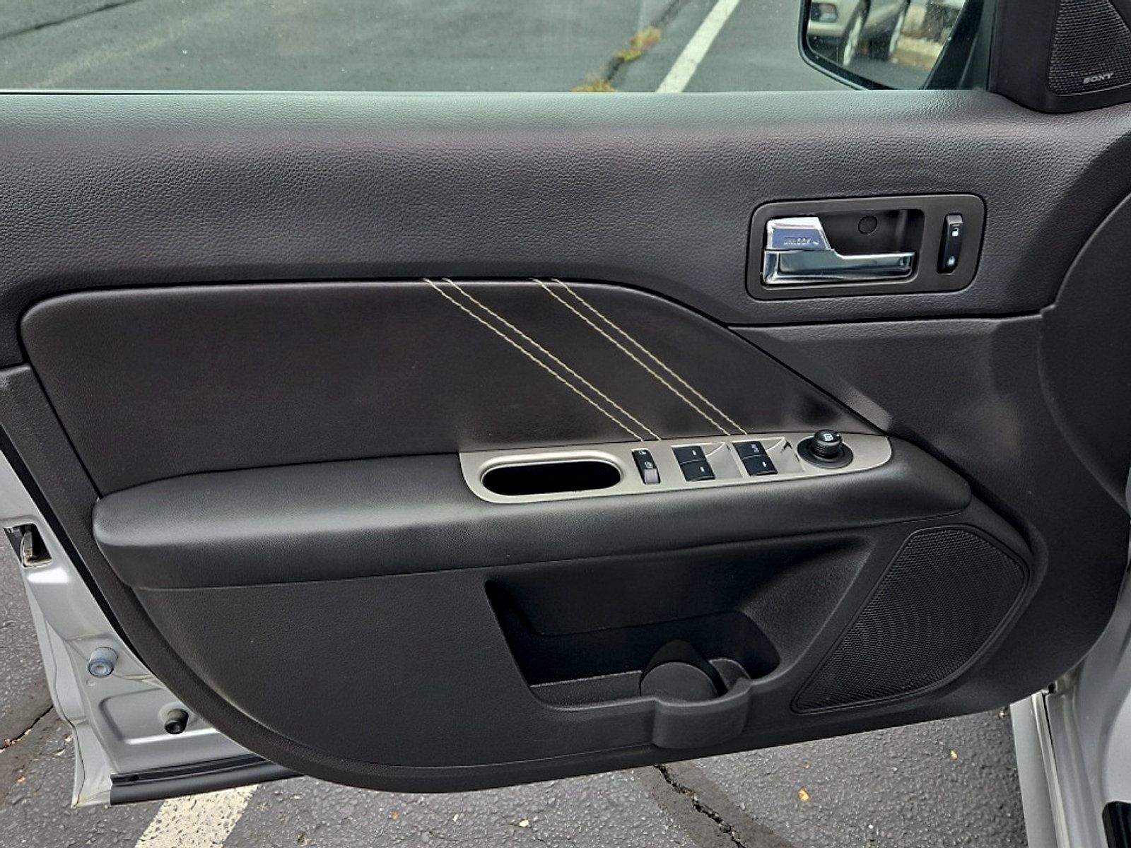 Used 2010 Ford Fusion Sport FWD image 10