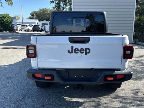 Used 2024 Jeep Gladiator Mojave AWD/4WD image 5