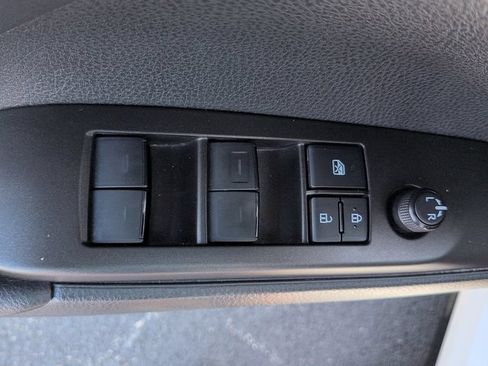 Certified 2022 Toyota Camry SE FWD image 16