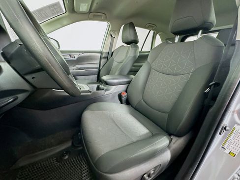 Used 2024 Toyota RAV4 XLE image 20
