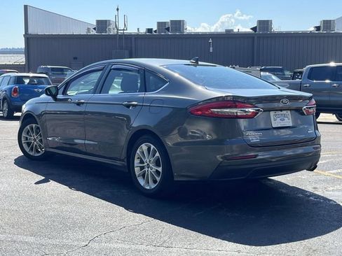 Used 2019 Ford Fusion SE FWD image 6