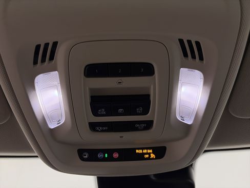 Certified 2023 Buick Envision Avenir image 32