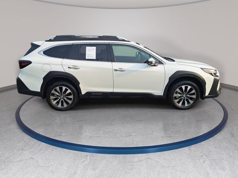Used 2025 Subaru Outback Touring XT w/ Popular Package #2 AWD/4WD image 4