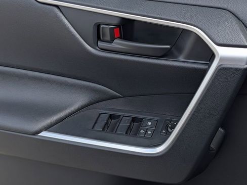 Certified 2025 Toyota RAV4 LE image 23