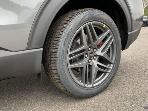 New 2026 Ford Explorer ST-Line w/ ST-Line Street Pack AWD/4WD image 9