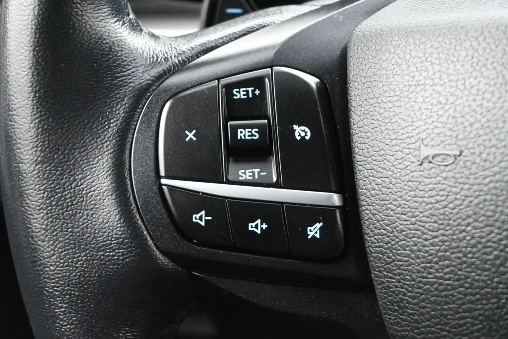Used 2020 Ford Explorer XLT w/ Equipment Group 202A RWD image 5