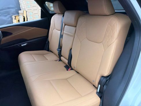 Used 2025 Lexus RX 350 Premium w/ Accessory Package AWD/4WD image 21
