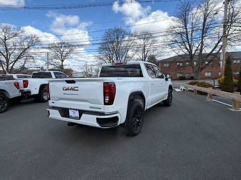 New 2026 GMC Sierra 1500 Elevation image 7