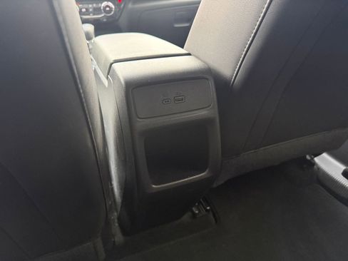 Used 2025 Chevrolet Trax LT image 23