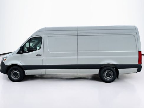 New 2025 Mercedes-Benz Sprinter 2500 image 8