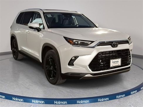 New 2026 Toyota Grand Highlander Platinum image 2