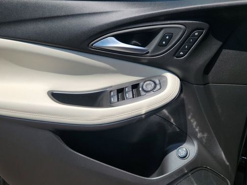 Used 2024 Buick Encore GX Avenir w/ Avenir Technology Package image 7