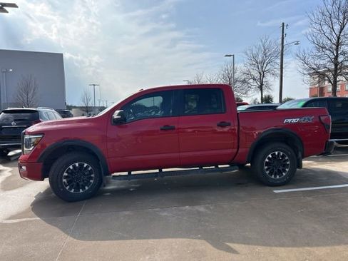 Used 2021 Nissan Titan PRO-4X w/ Pro-4x Convenience Package image 5