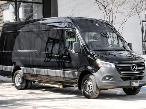 Used 2021 Mercedes-Benz Sprinter 3500 image 6