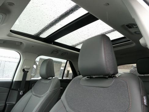 New 2025 Ford Explorer Active w/ Active Comfort Package image 30