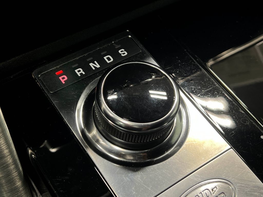 Used 2018 Land Rover Discovery HSE AWD/4WD image 33