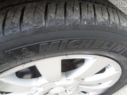 Used 2011 Mercedes-Benz GLK 350 4MATIC image 35