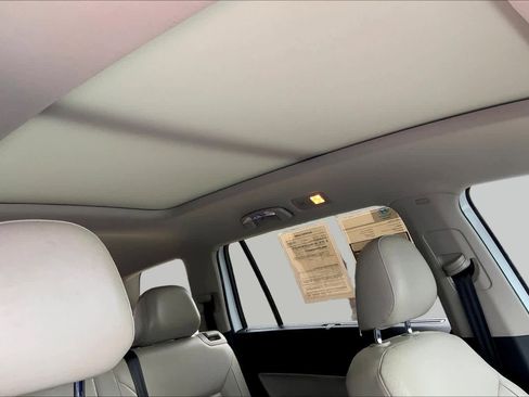 Used 2018 Volkswagen Atlas SEL w/ R-Line Package FWD image 14