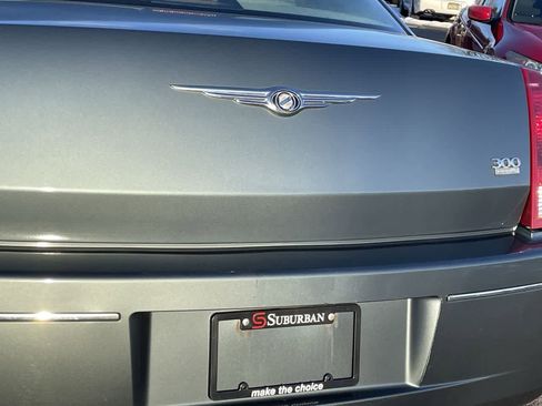 Used 2005 Chrysler 300 Touring image 33