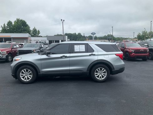 Certified 2021 Ford Explorer 2WD image 8