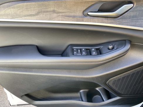 New 2026 Jeep Grand Cherokee Altitude image 16