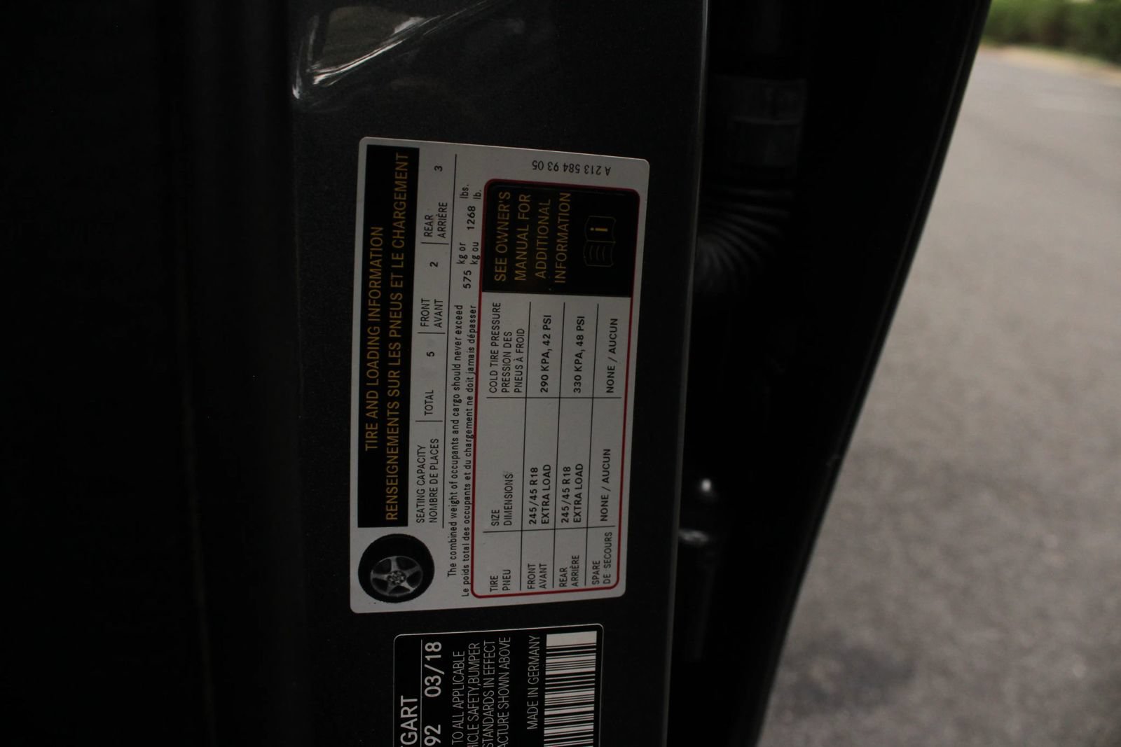 Used 2018 Mercedes-Benz E 400 4MATIC Wagon w/ Premium 3 Package image 37