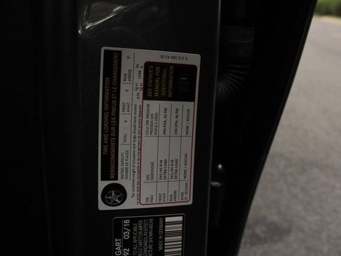 Used 2018 Mercedes-Benz E 400 4MATIC Wagon w/ Premium 3 Package image 37