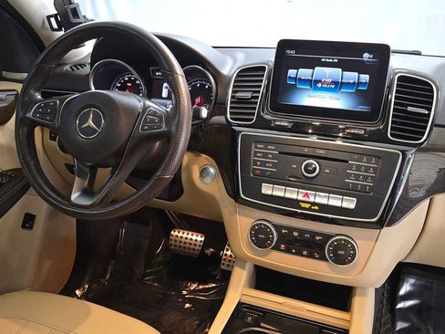 Used 2019 Mercedes-Benz GLE 400 4MATIC image 10
