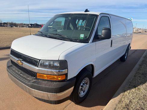 New 2025 Chevrolet Express 3500 Extended w/ Driver Convenience Package RWD image 7