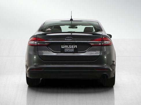 Used 2018 Ford Fusion SE w/ Equipment Group 601A image 4