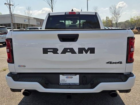 New 2026 RAM 1500 Express image 4