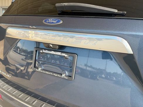 Used 2020 Ford Explorer Platinum AWD/4WD image 38