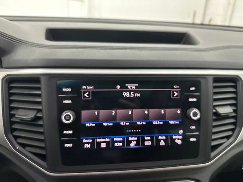 Used 2021 Volkswagen Atlas Cross Sport SE w/ Panoramic Sunroof Package AWD/4WD image 15