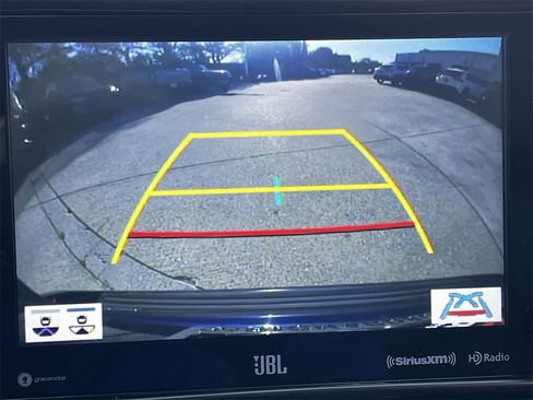 Used 2021 Toyota Highlander Limited image 16