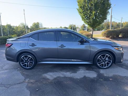New 2025 Nissan Sentra SR image 8