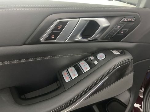 Certified 2024 BMW X7 xDrive40i w/ Premium Package image 11