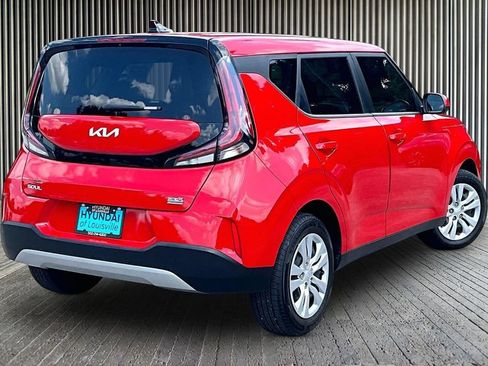 Used 2025 Kia Soul LX FWD image 12