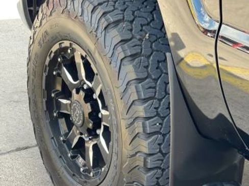 Used 2016 Ford F250 XLT w/ XLT Value Package image 31