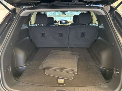 Used 2023 Chevrolet Blazer LT w/ Midnight/Sport Edition image 12