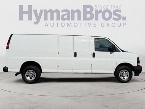 Used 2022 Chevrolet Express 2500 Extended w/ Driver Convenience Package RWD image 2